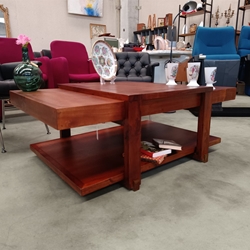 Mesa de centro de madera - Imagen 1