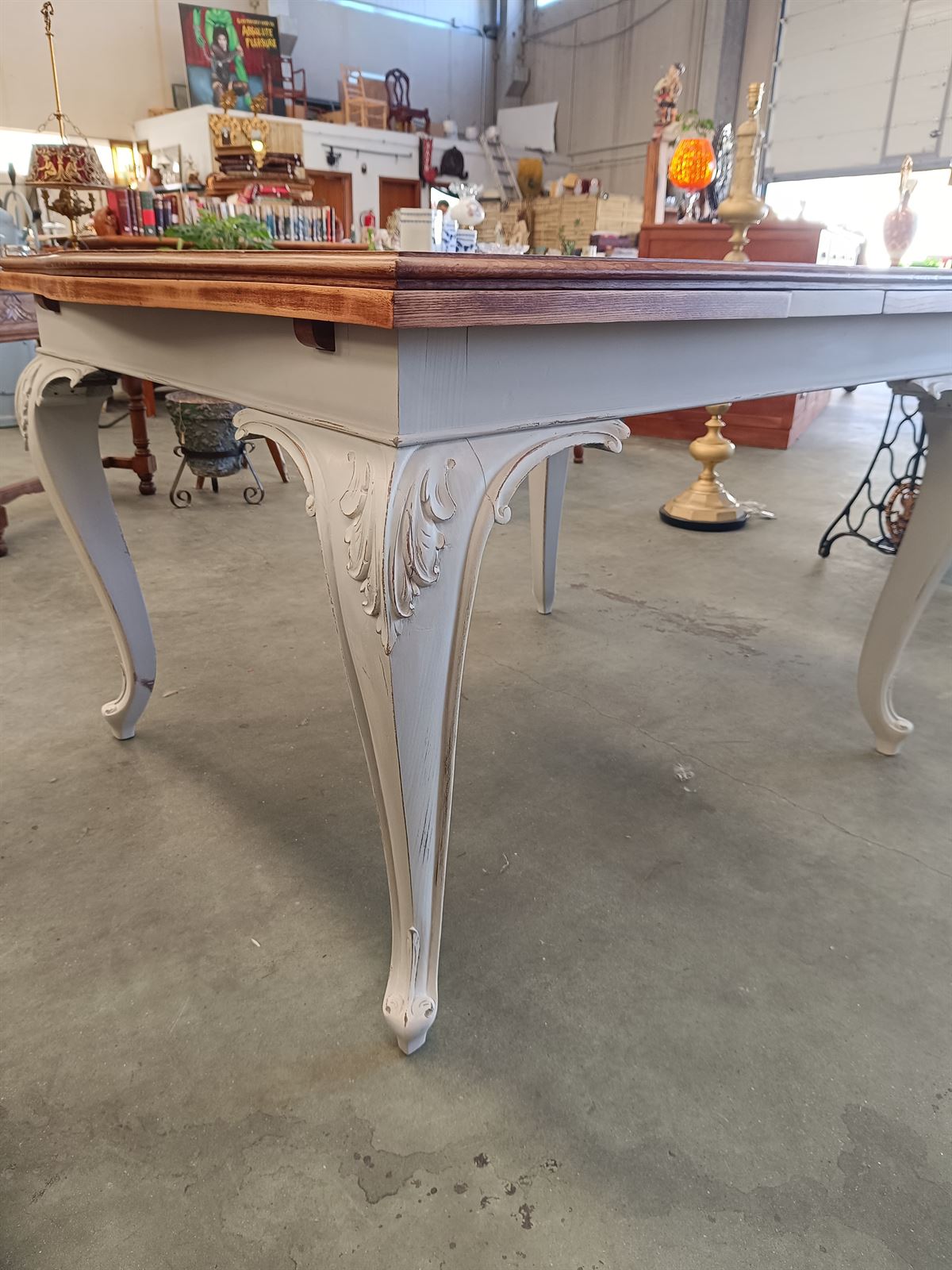 Mesa de comedor Shabby Chic de castaño - Imagen 3