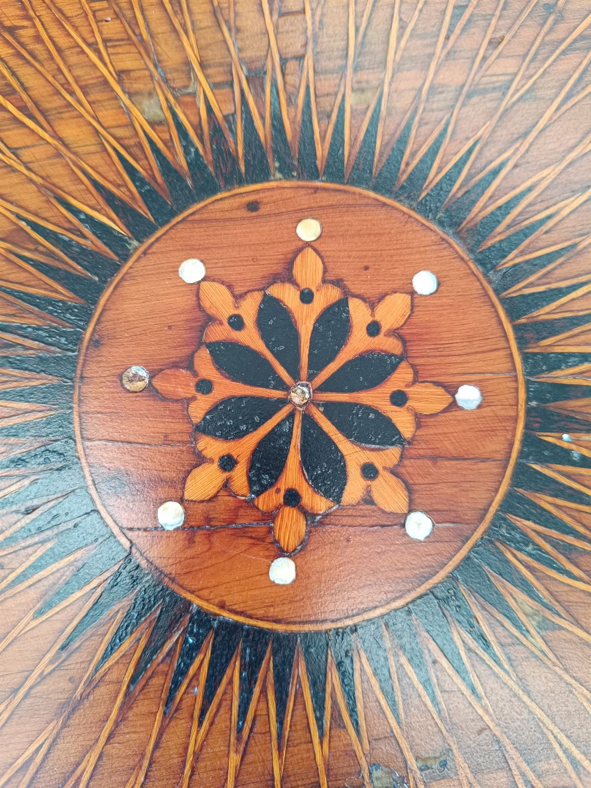 Mesa de marquetería S.XX - Imagen 6