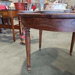 Mesa redonda de castaño años 30 - Imagen 2