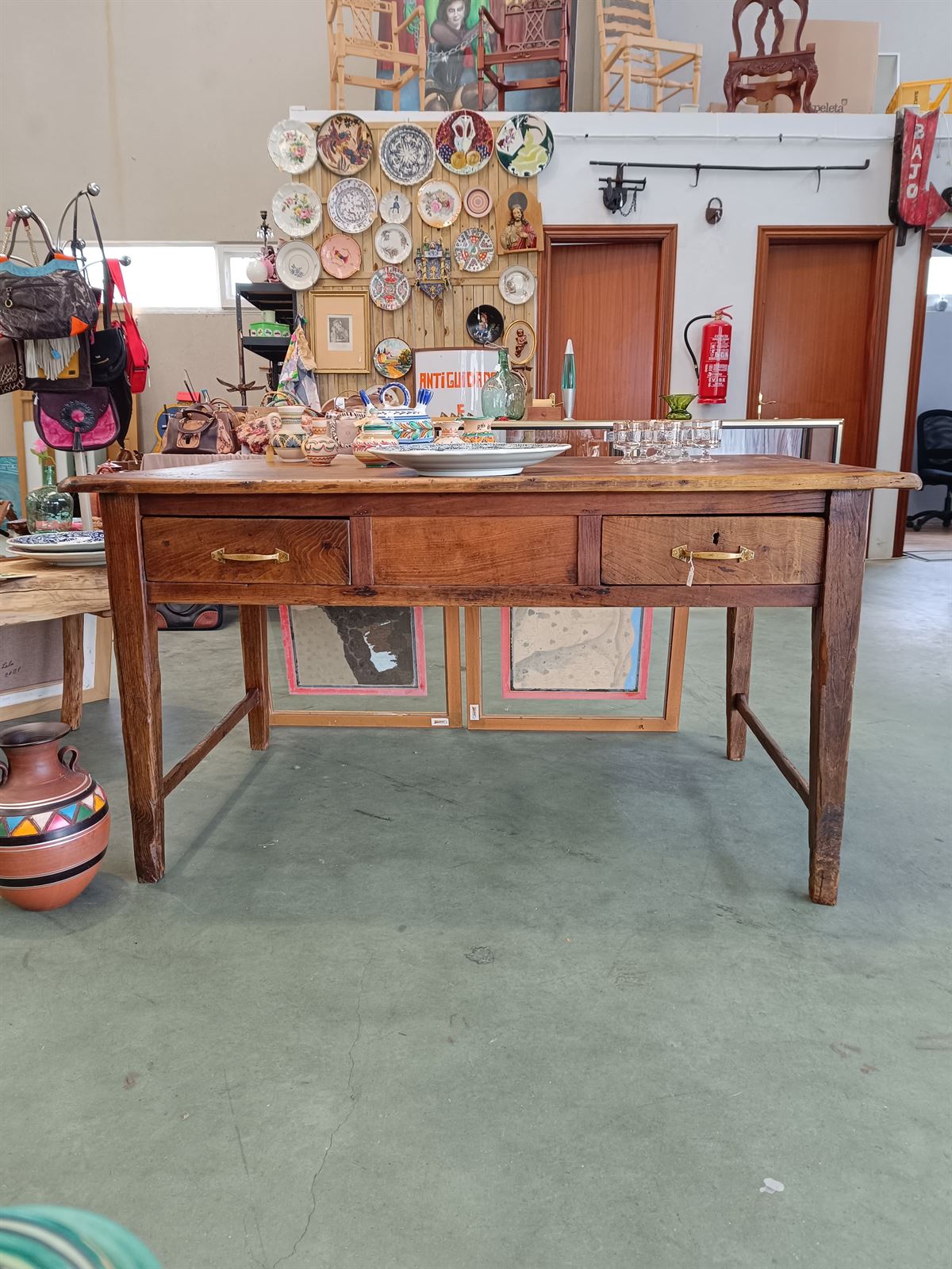 Mesa tocinera madera de castaño - Imagen 2