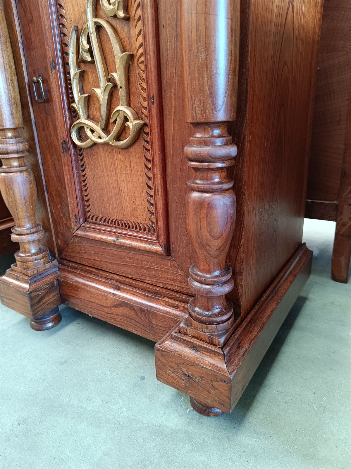 Mesita antigua de madera - Imagen 4
