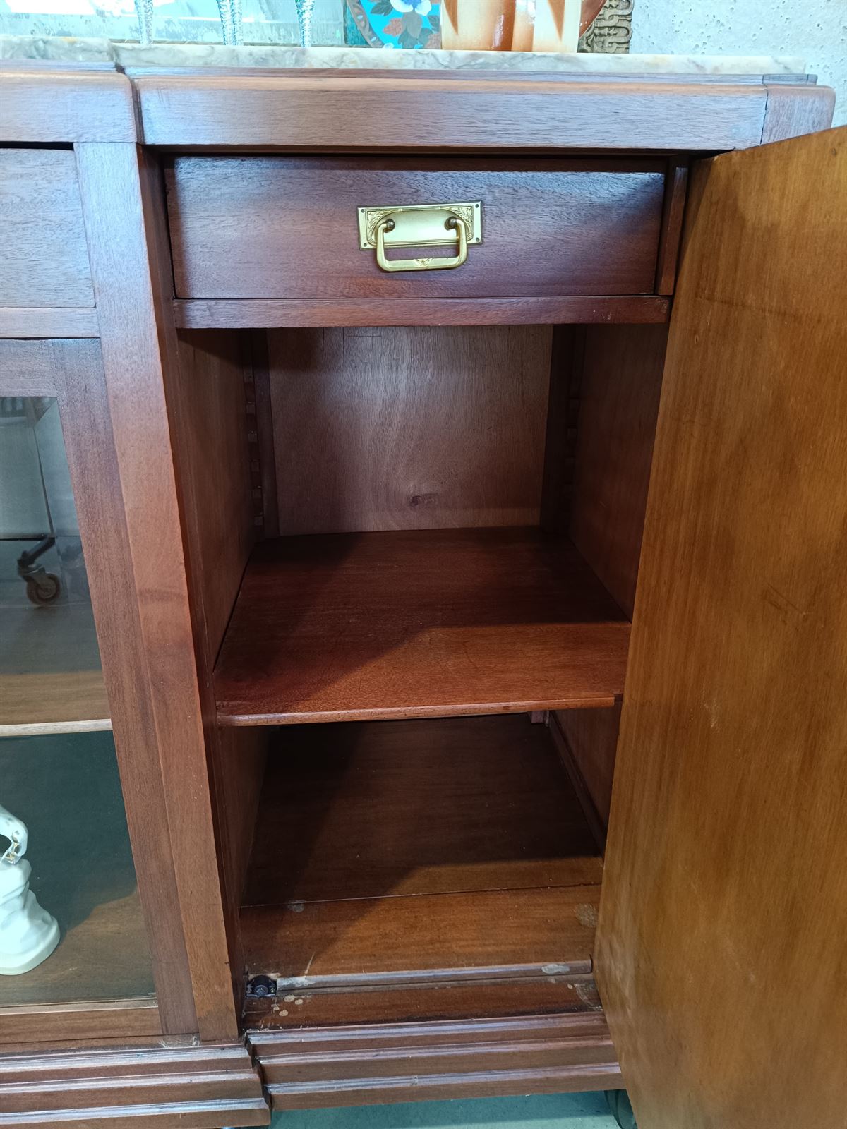 Mueble aparador de caoba - Imagen 6