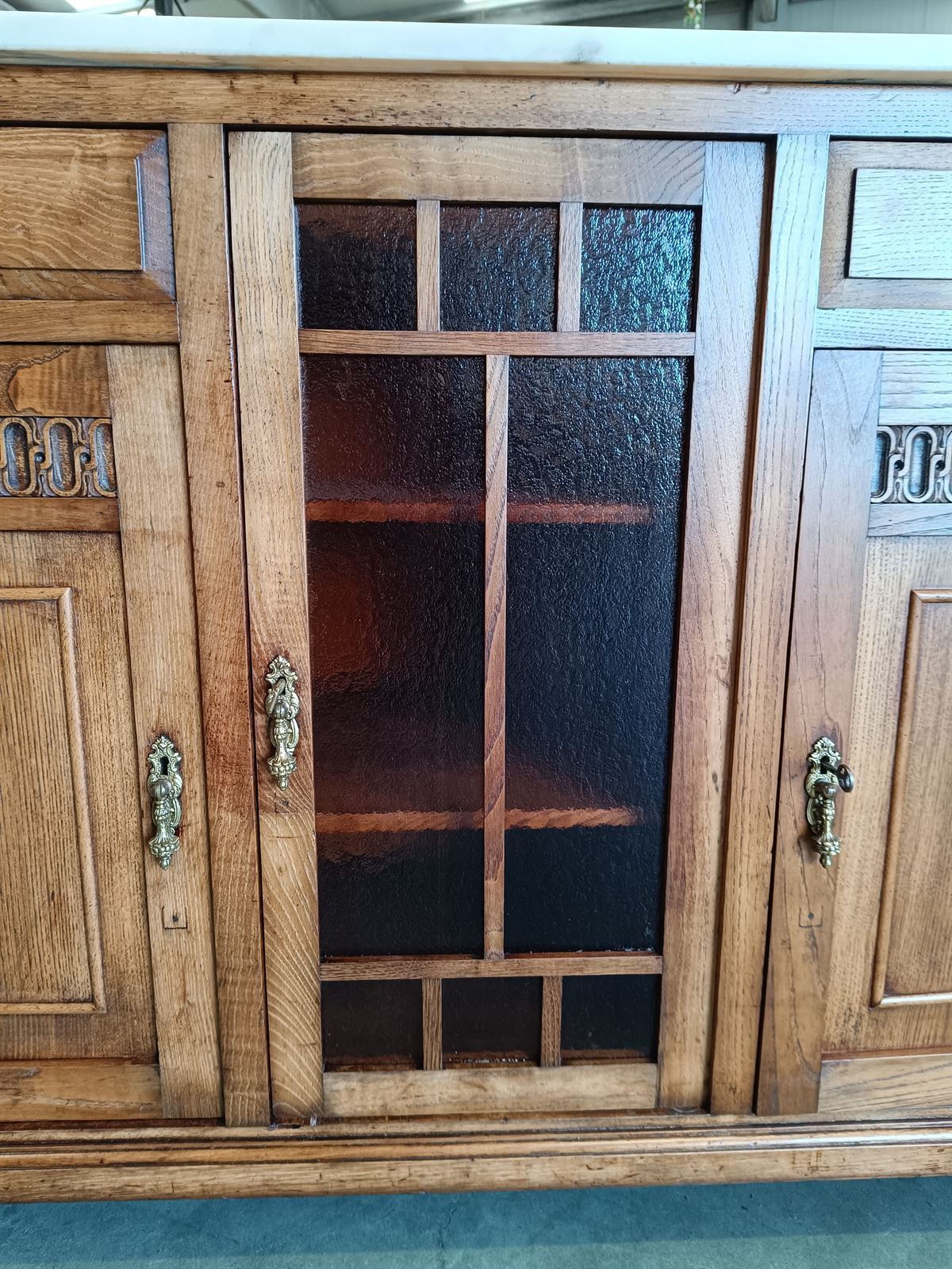 Mueble aparador de castaño - Imagen 4