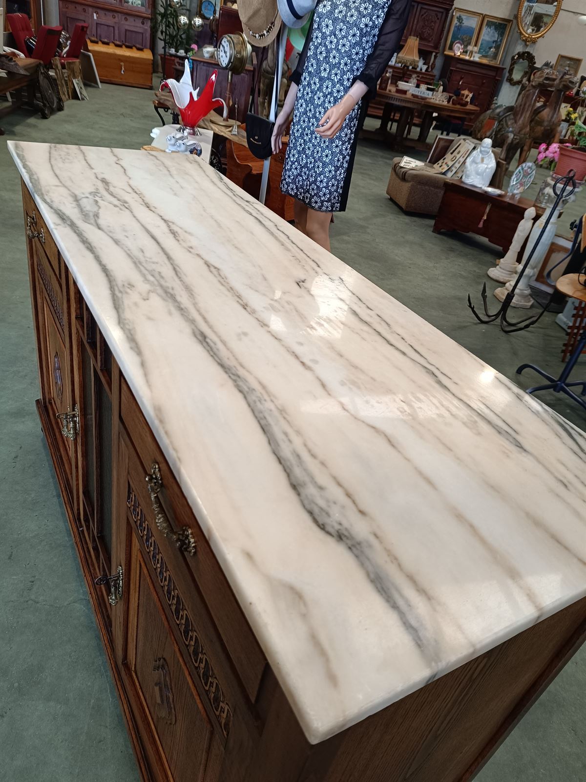 Mueble aparador de castaño - Imagen 6