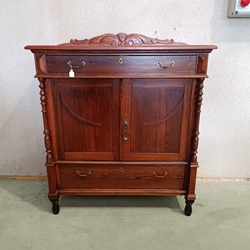 Mueble aparador de castaño - Imagen 2