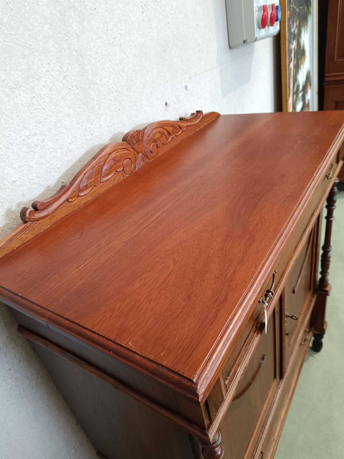 Mueble aparador de castaño - Imagen 3