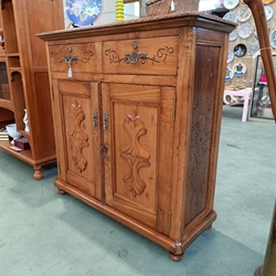 Mueble aparador de madera y mármol - Imagen 2