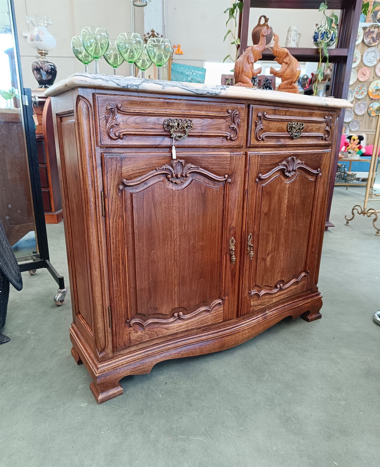 Mueble aparador de madera - Imagen 2