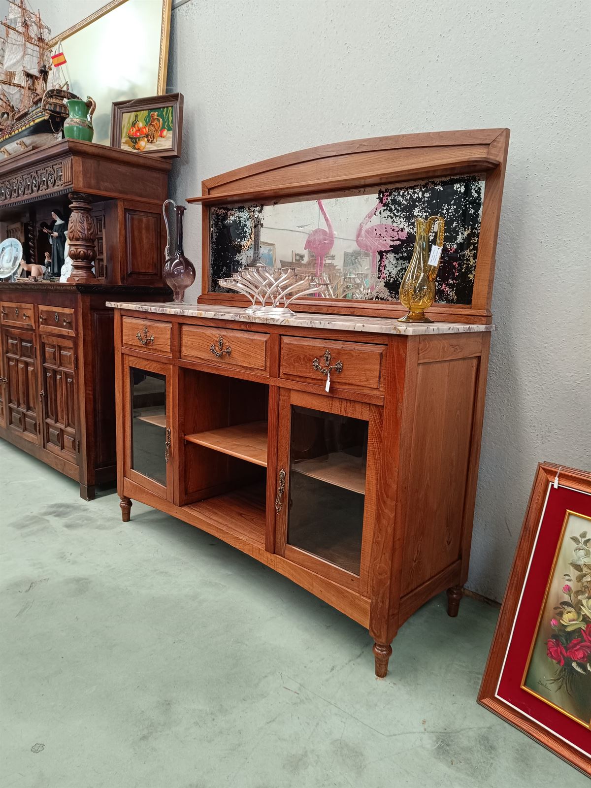 Mueble aparador en madera de castaño - Imagen 1