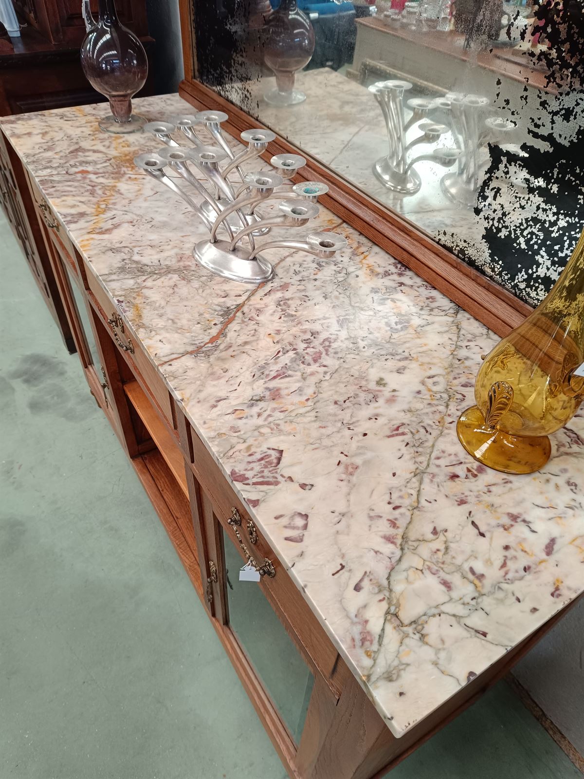 Mueble aparador en madera de castaño - Imagen 4