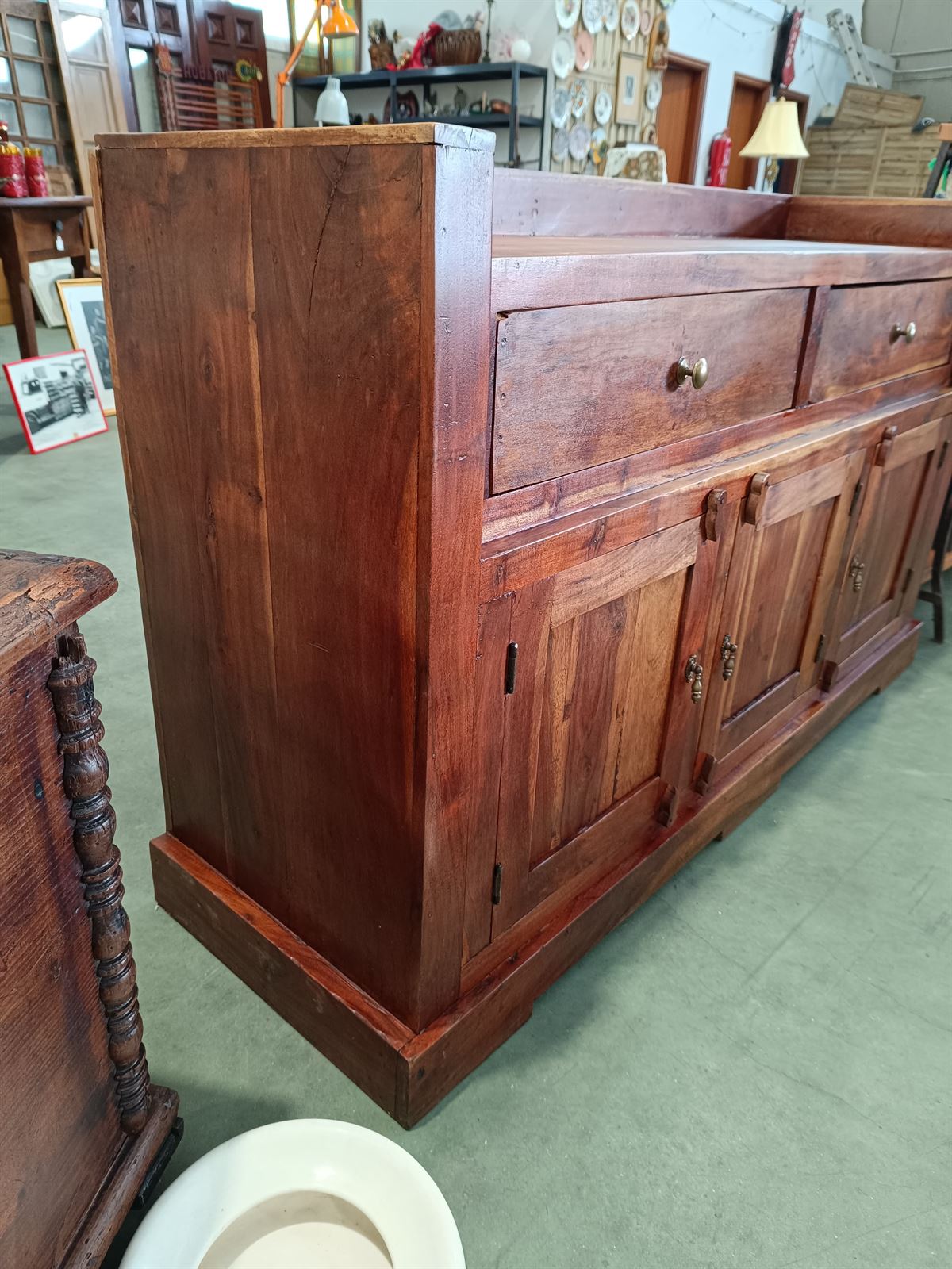 Mueble aparador rústico de madera - Imagen 5