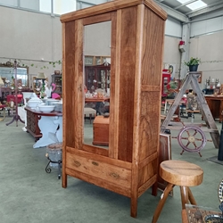 Mueble armario de castaño años 40 - Imagen 1