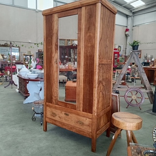 Mueble armario de castaño años 40 - Imagen 1