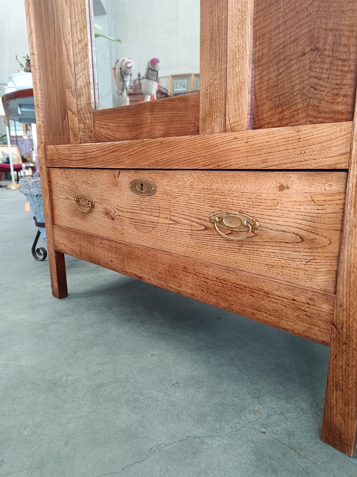 Mueble armario de castaño años 40 - Imagen 4