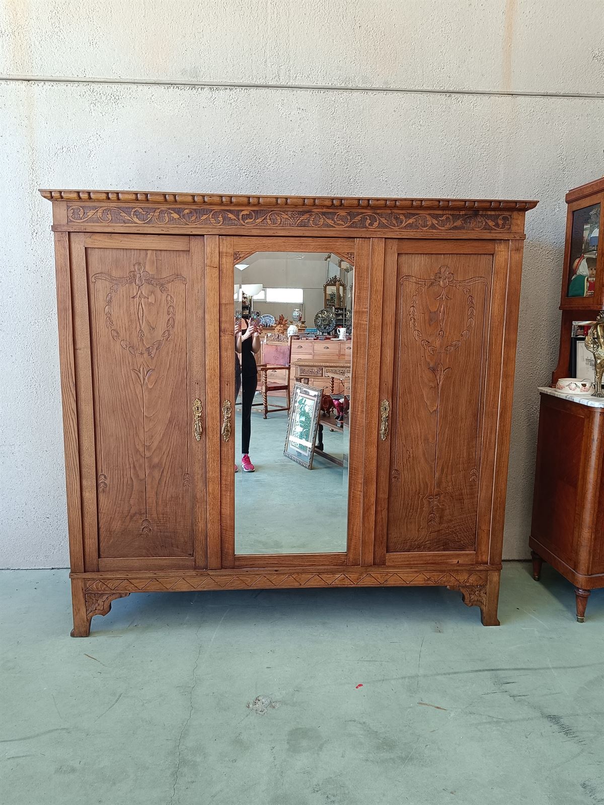 Mueble armario en madera de castaño años 40 - Imagen 8