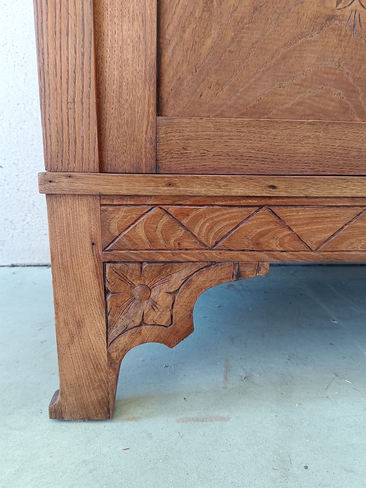 Mueble armario en madera de roble años 40 - Imagen 4