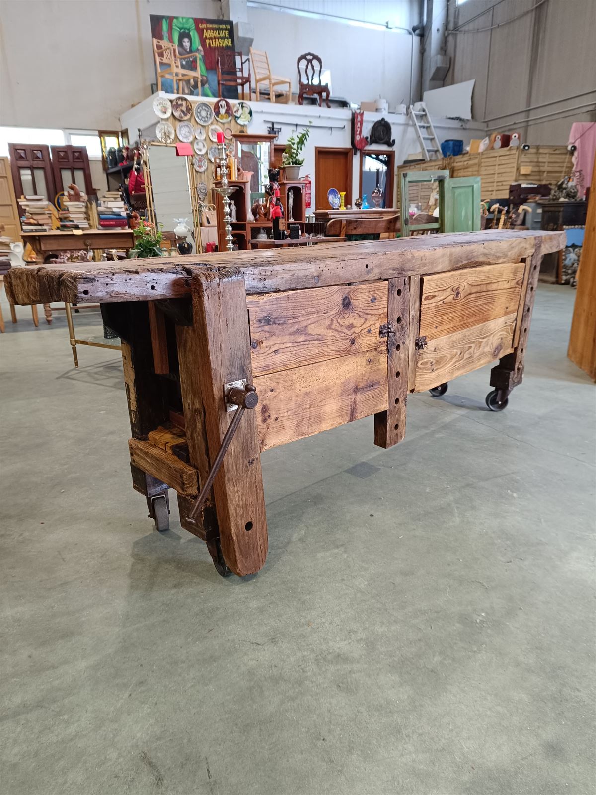 Mueble banco antiguo de carpintero - Imagen 2