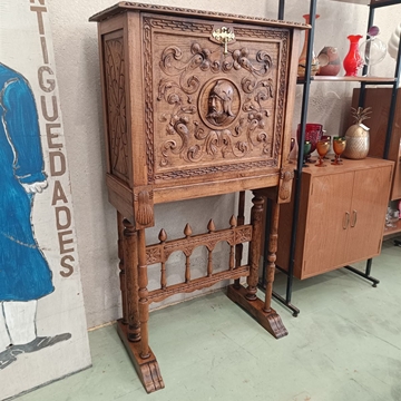 Mueble bargueño aparador de roble - Imagen 1