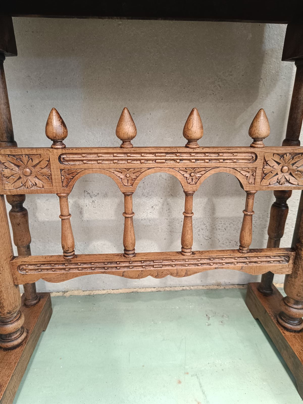 Mueble bargueño aparador de roble - Imagen 5