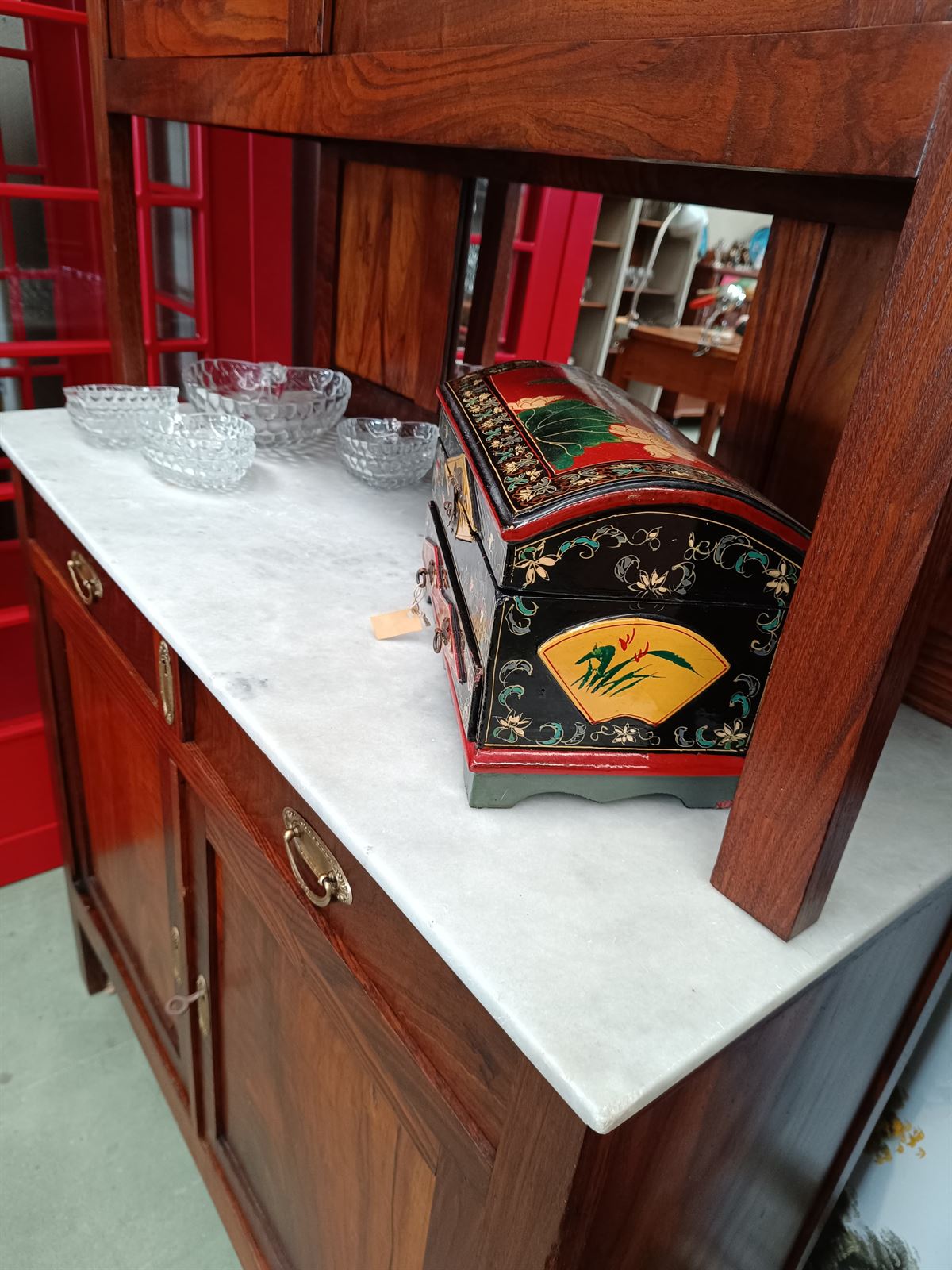 Mueble chinero antiguo de madera - Imagen 5