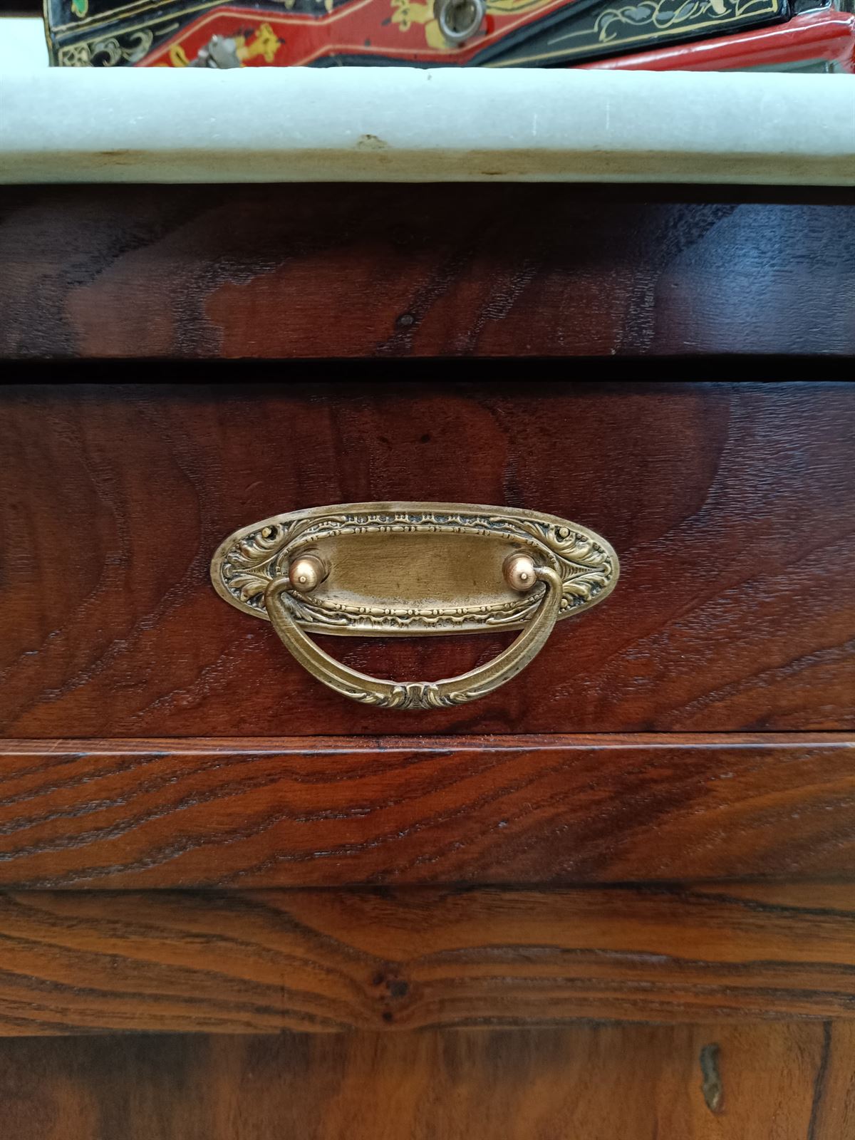 Mueble chinero antiguo de madera - Imagen 6