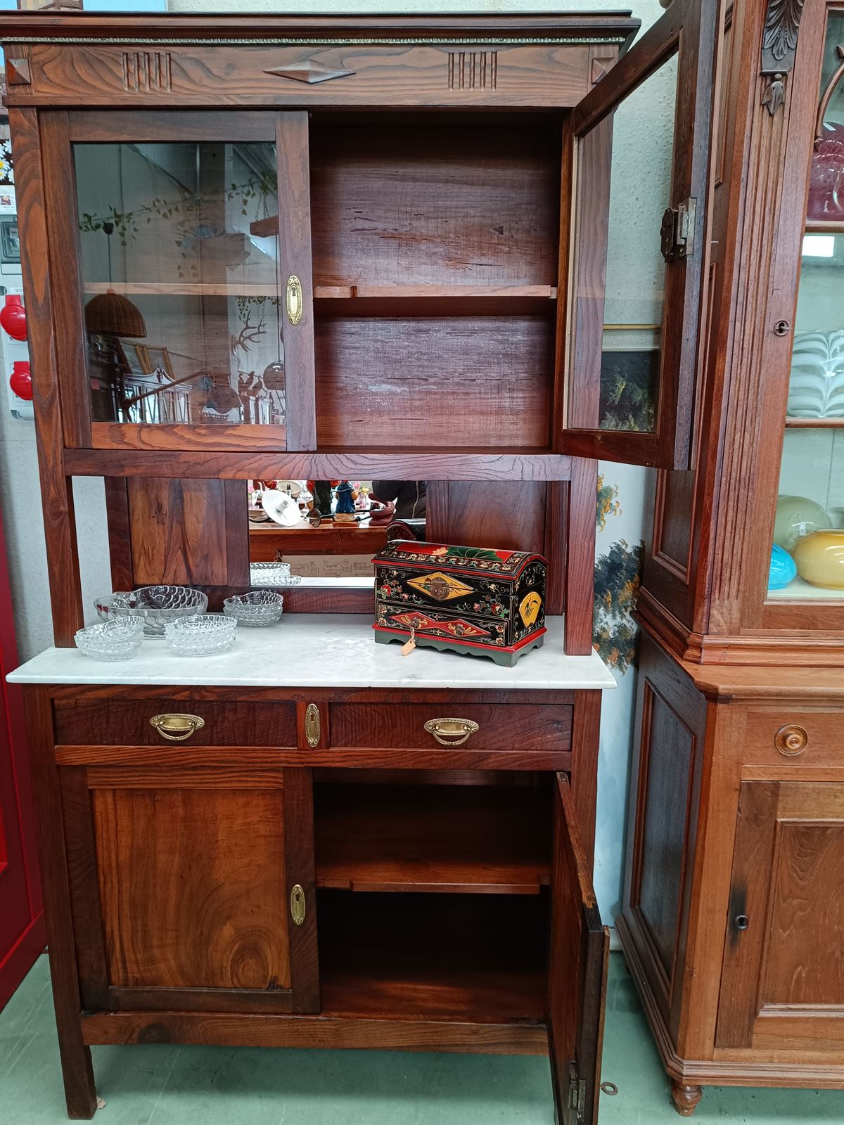 Mueble chinero antiguo de madera - Imagen 8