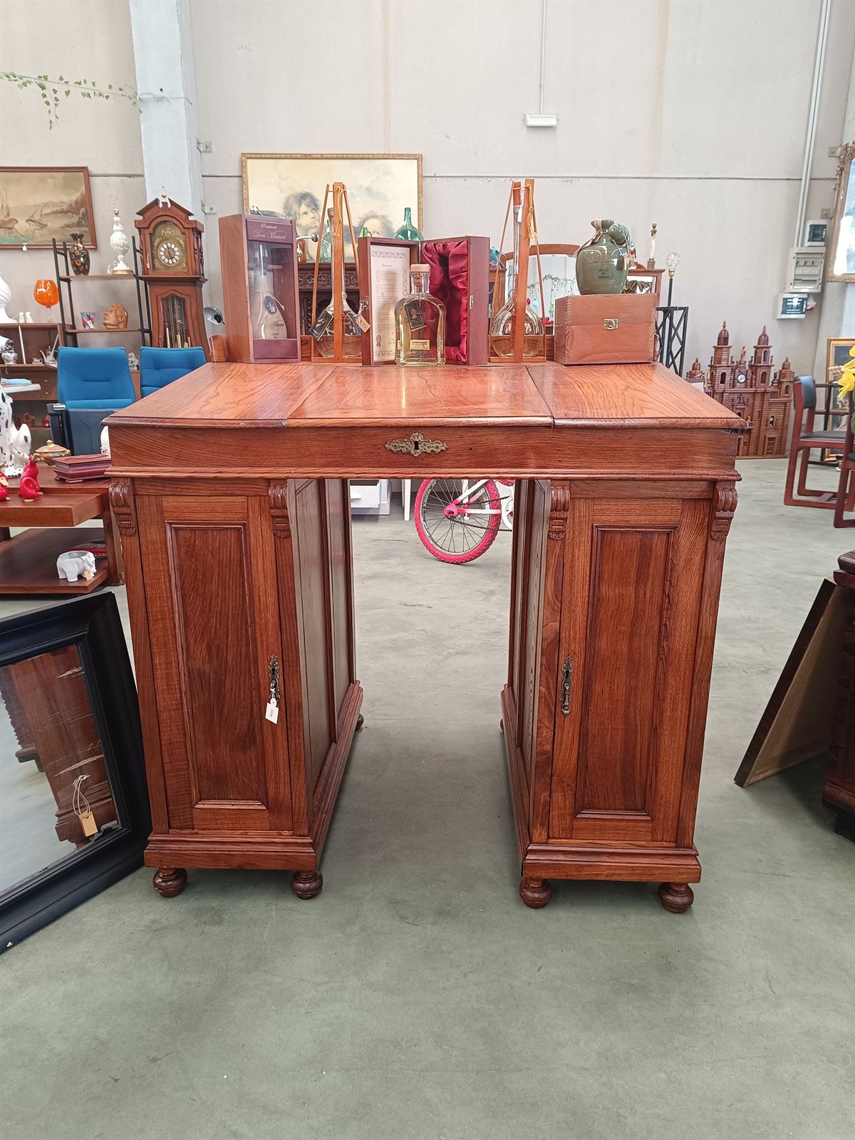 Mueble de madera estilo Davenport - Imagen 2