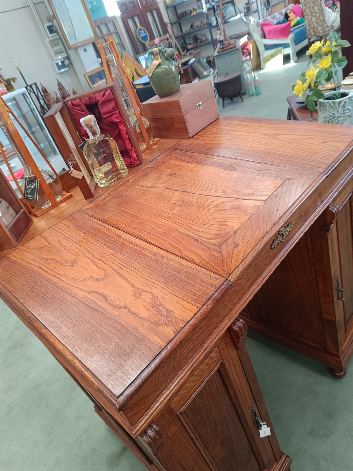 Mueble de madera estilo Davenport - Imagen 3