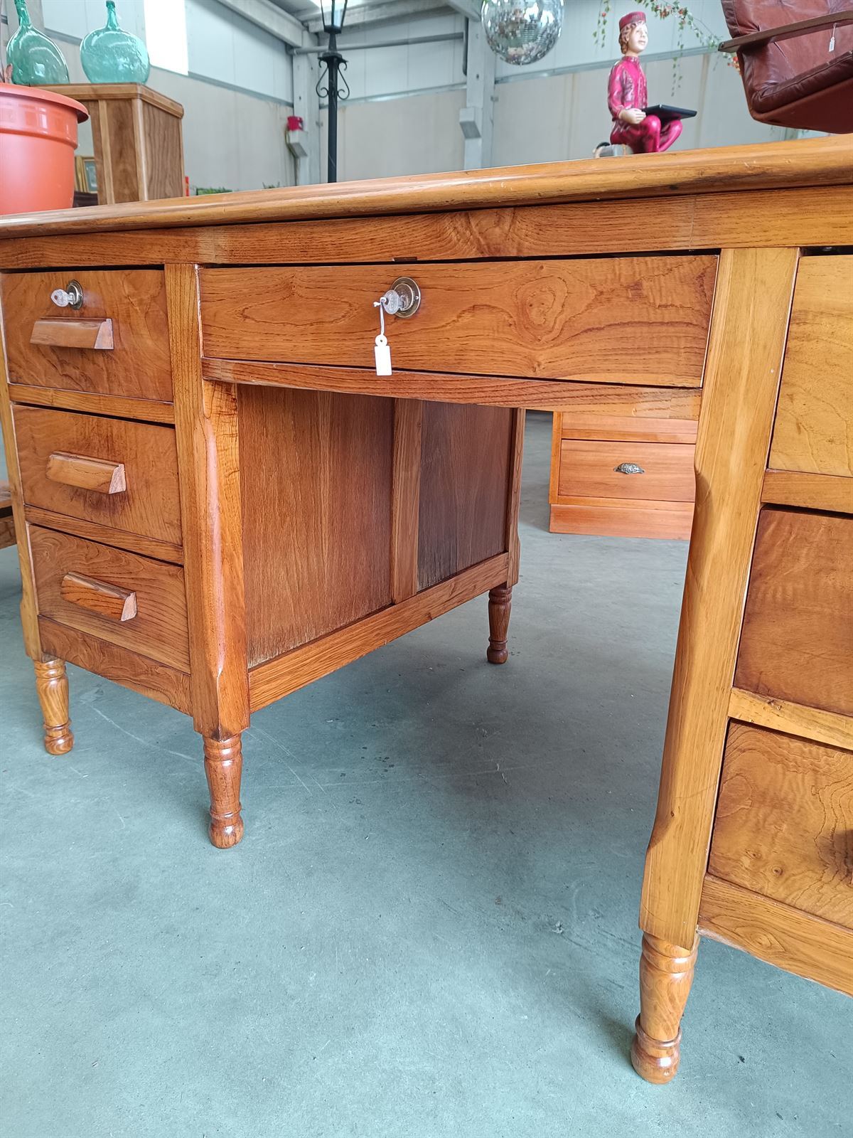 Mueble escritorio madera de castaño - Imagen 6