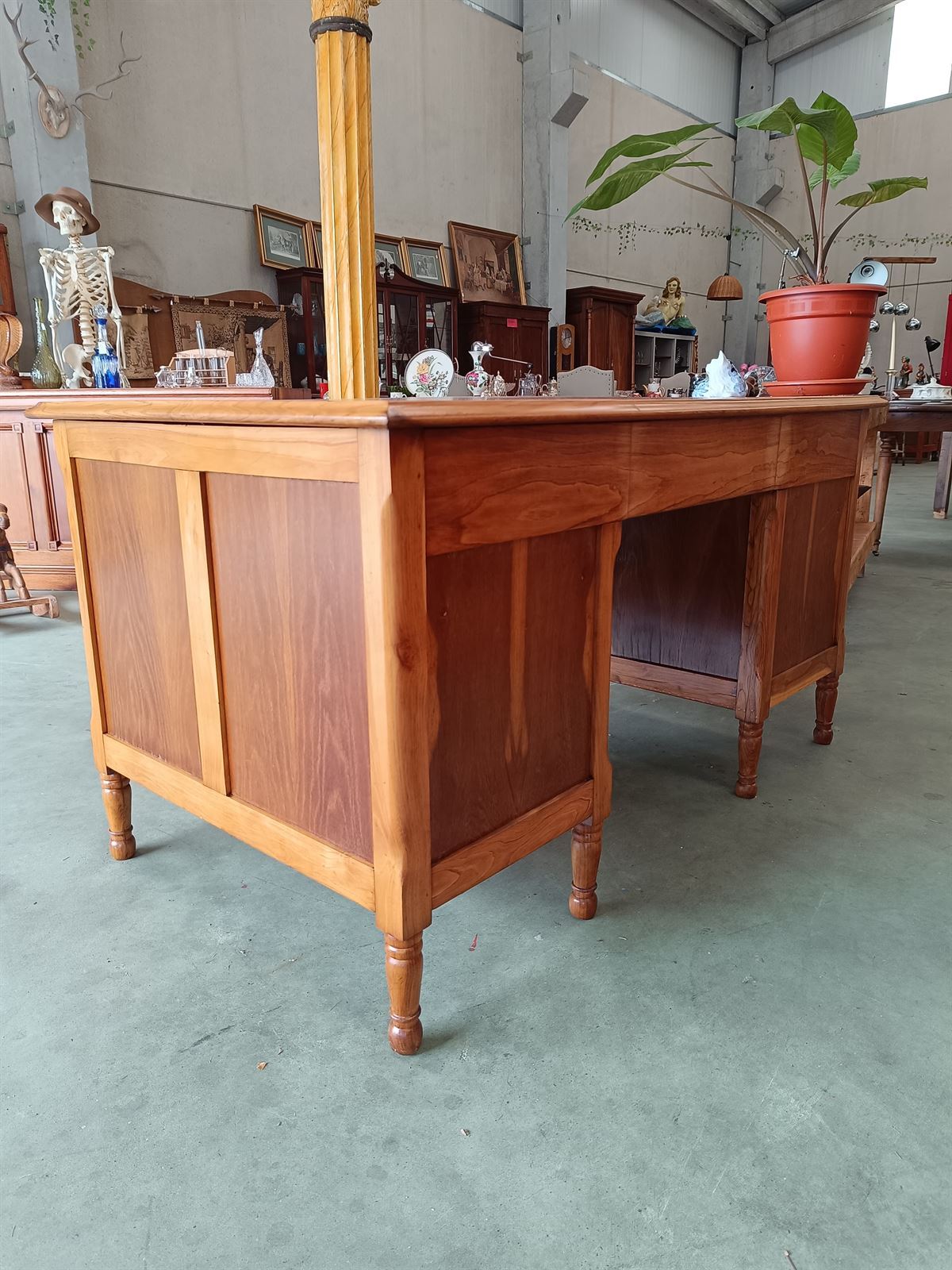 Mueble escritorio madera de castaño - Imagen 9