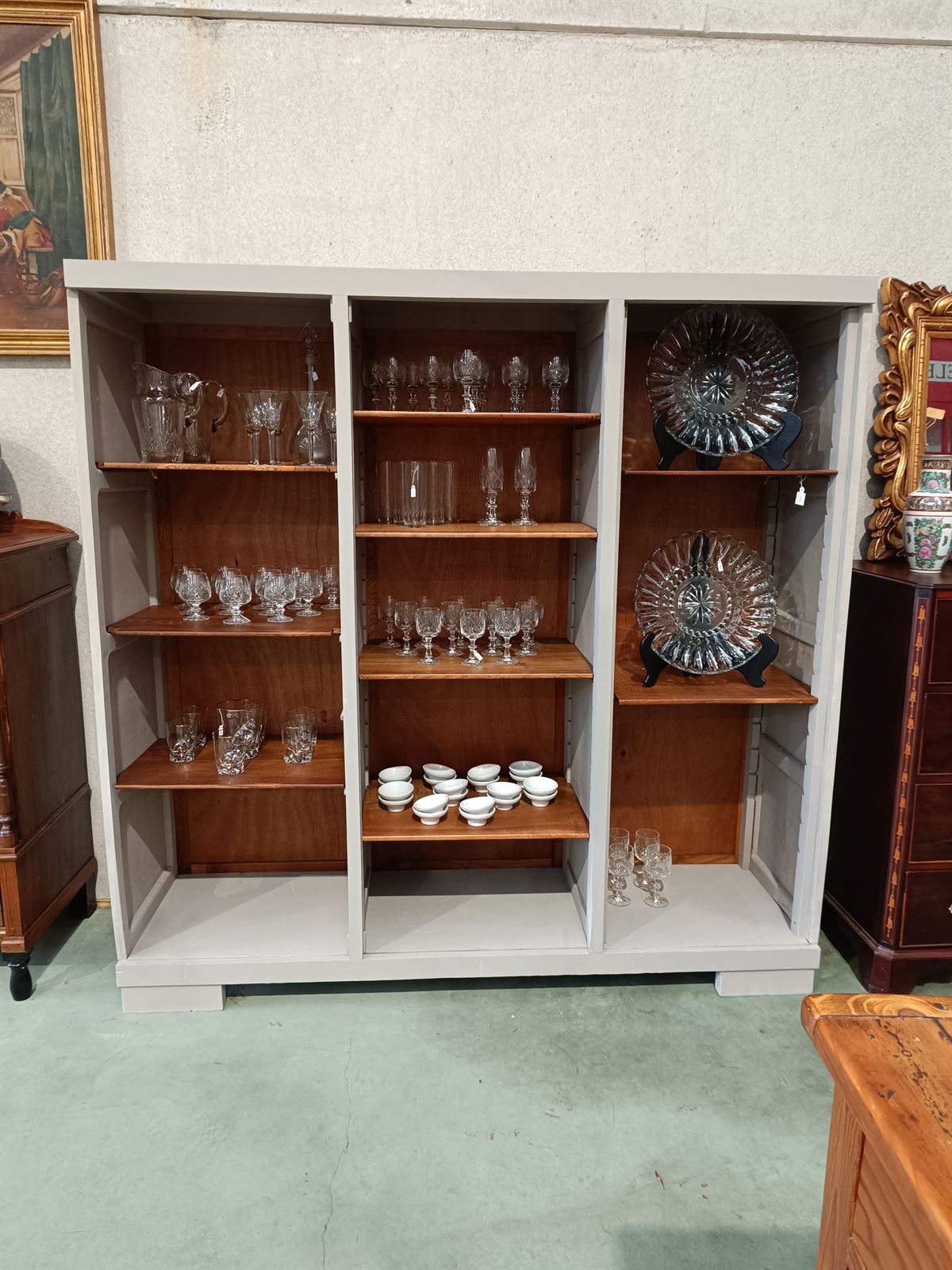 Mueble estantería madera de castaño - Imagen 1