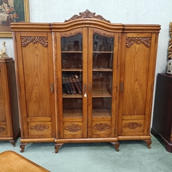 Mueble librería de castaño - Imagen 1