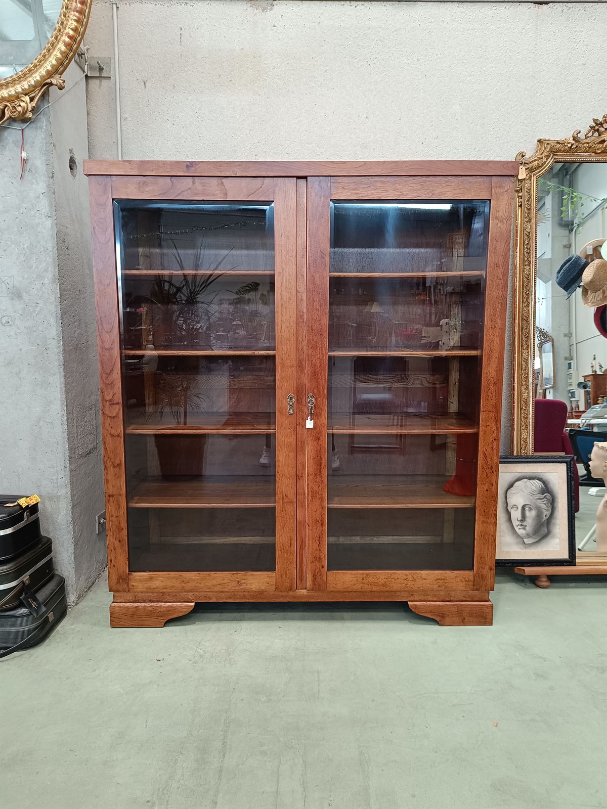 Mueble librería de madera - Imagen 1