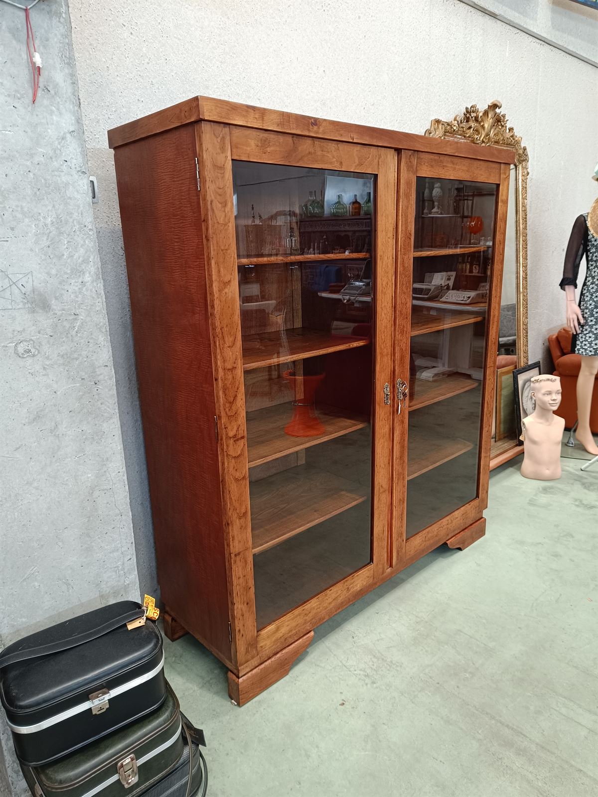 Mueble librería de madera - Imagen 2