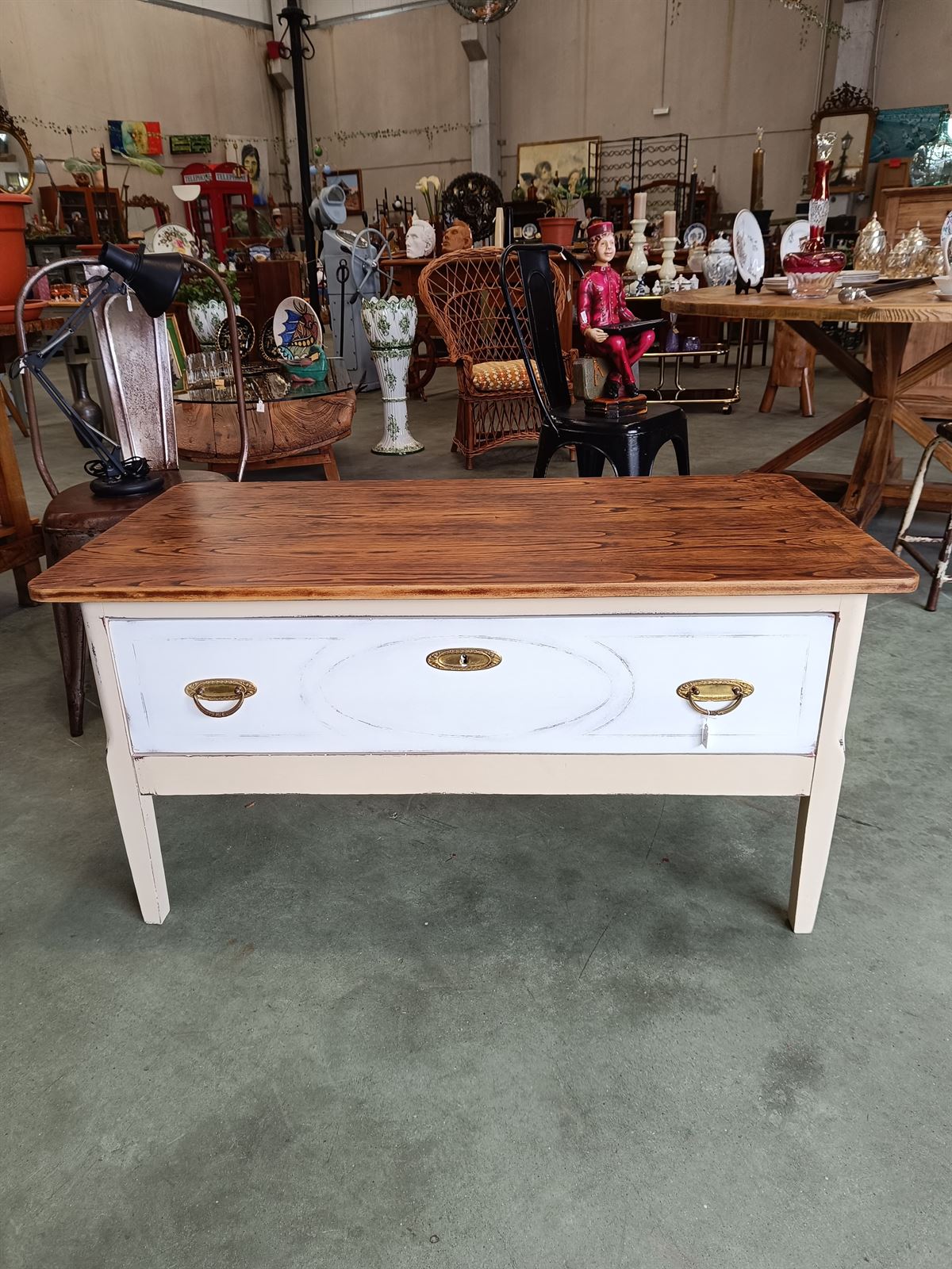 Mueble mesa auxiliar antiguo de madera - Imagen 2