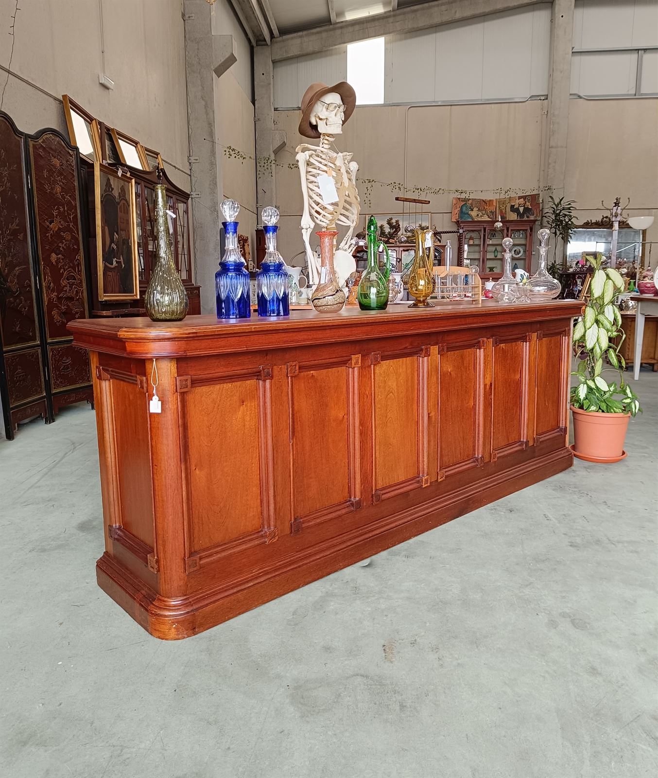 Mueble mostrador de botica - Imagen 1