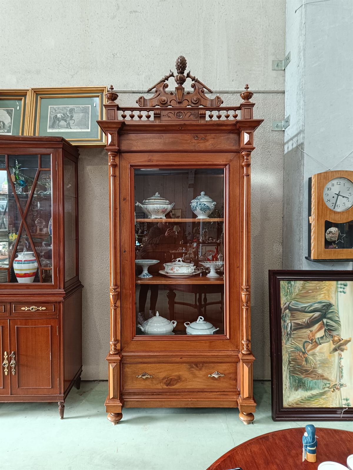 Mueble vitrina alfonsina S.XX - Imagen 1