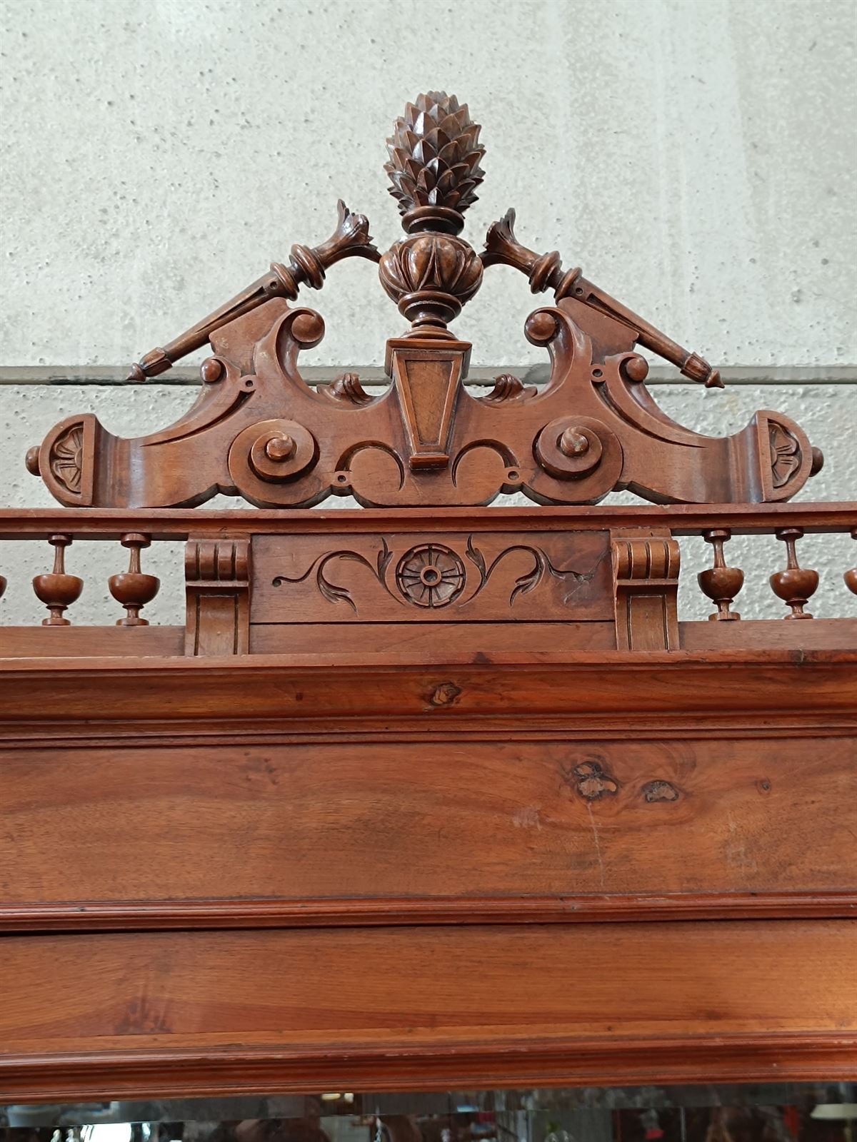 Mueble vitrina alfonsina S.XX - Imagen 5