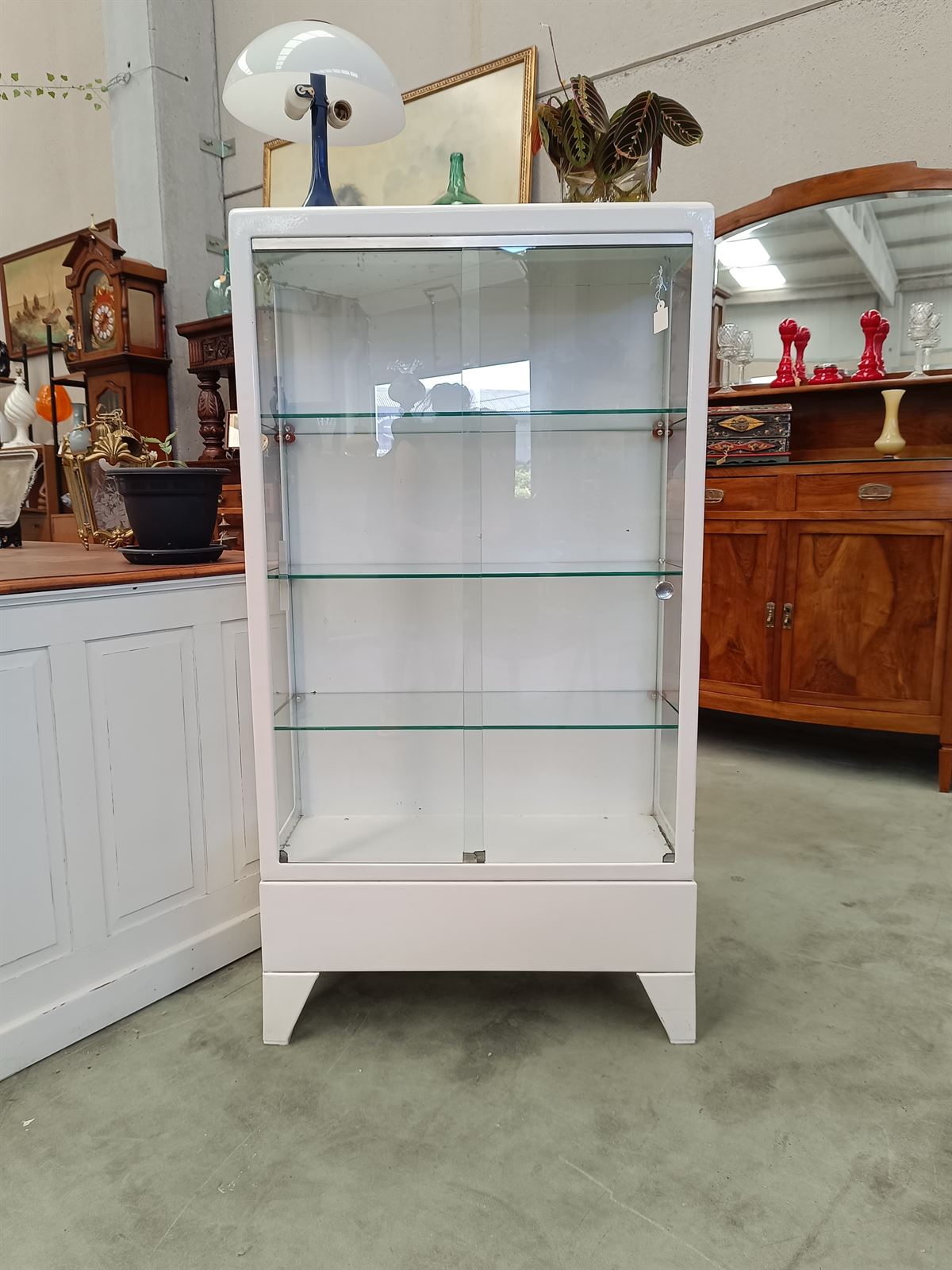 Mueble vitrina de médico años 70 - Imagen 2