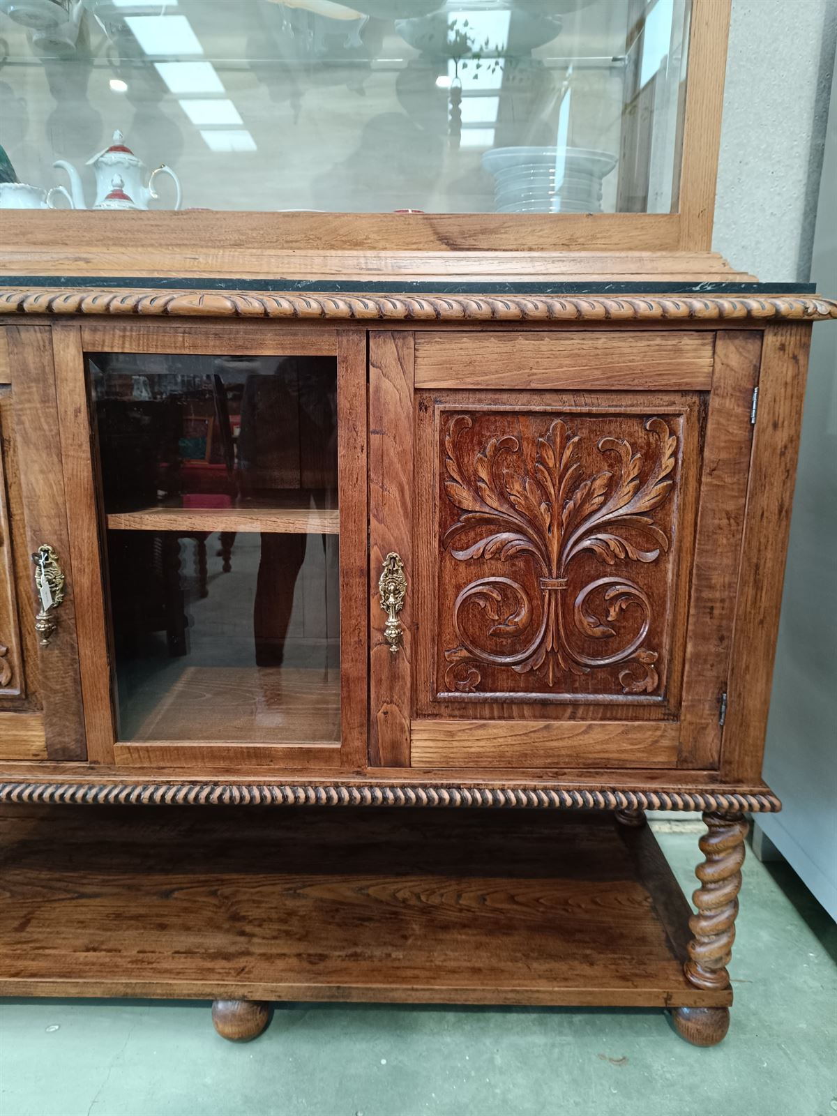 Mueble vitrina de roble años 30 - Imagen 3