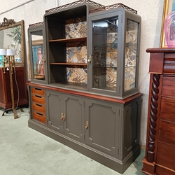 Mueble vitrina librería de madera - Imagen 2