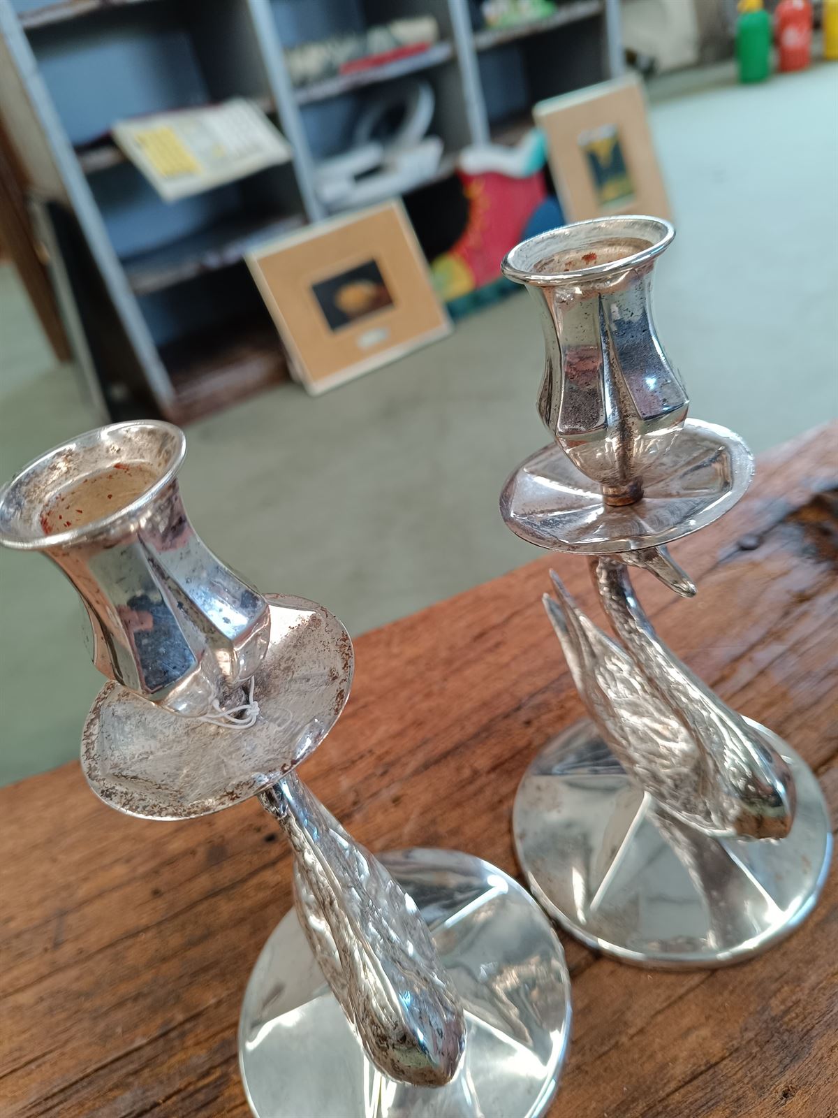 Pareja de candelabros Swan Art Deco - Imagen 5