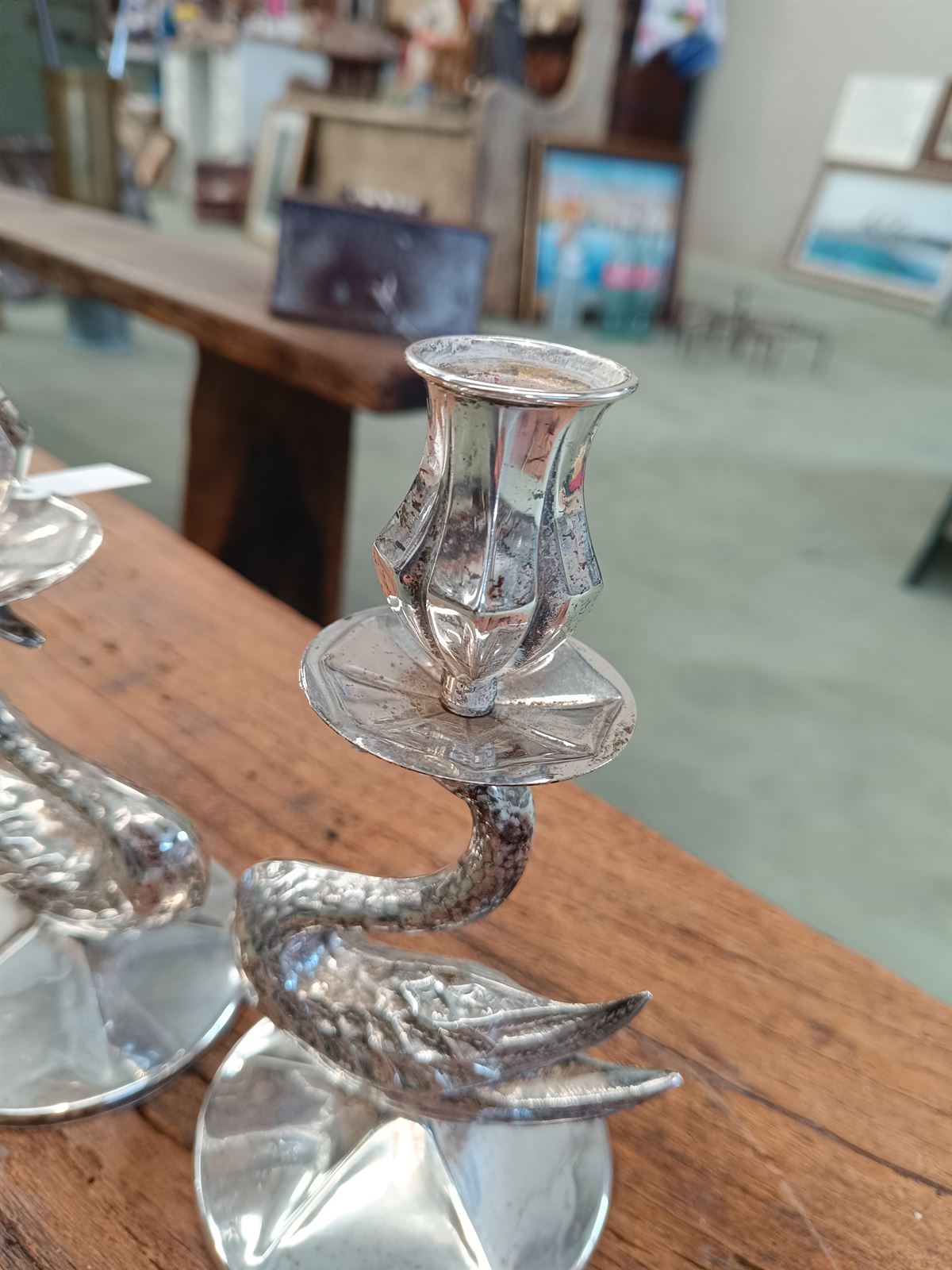 Pareja de candelabros Swan Art Deco - Imagen 6