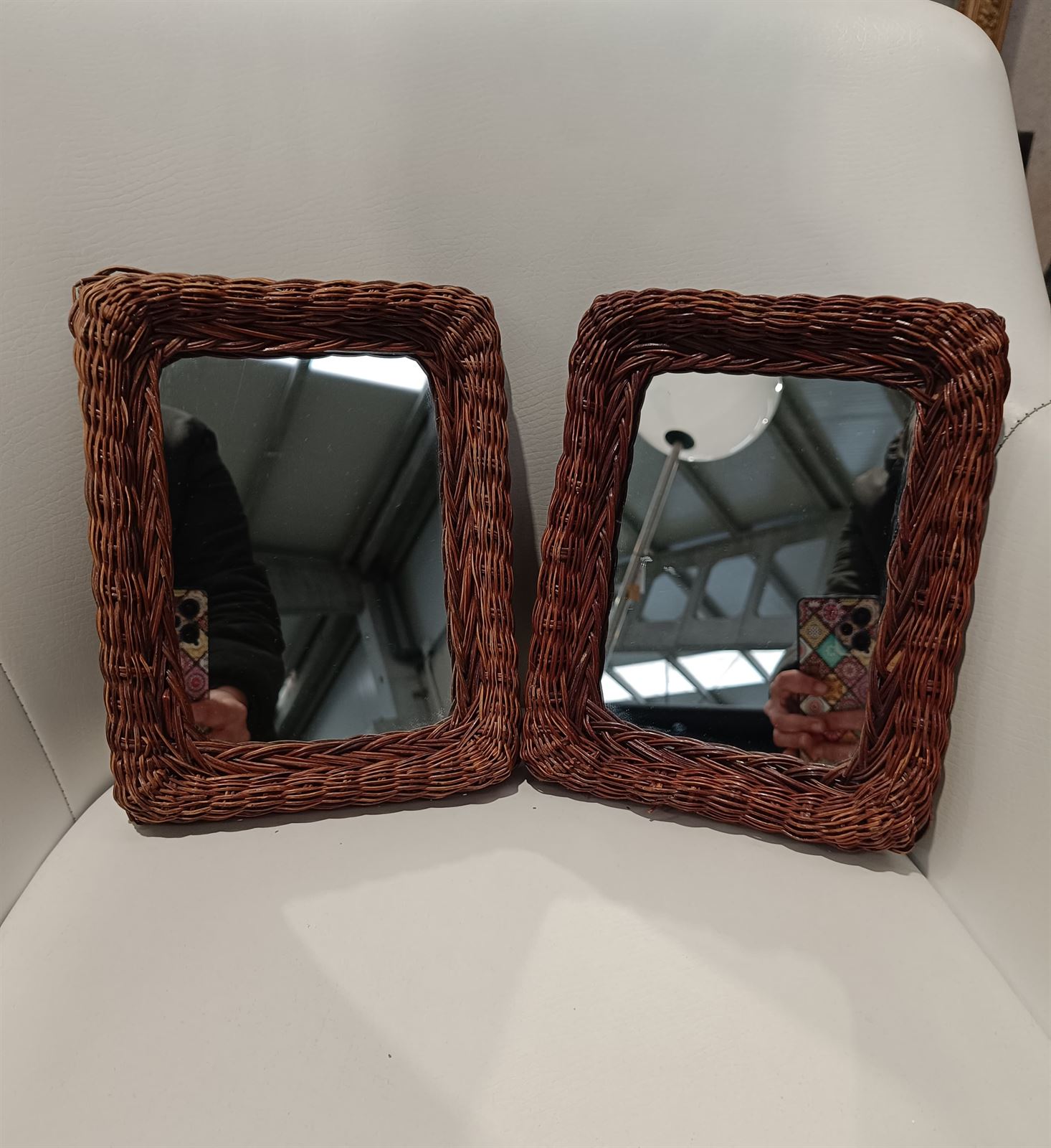 Pareja espejos mimbre años 70 - Imagen 1