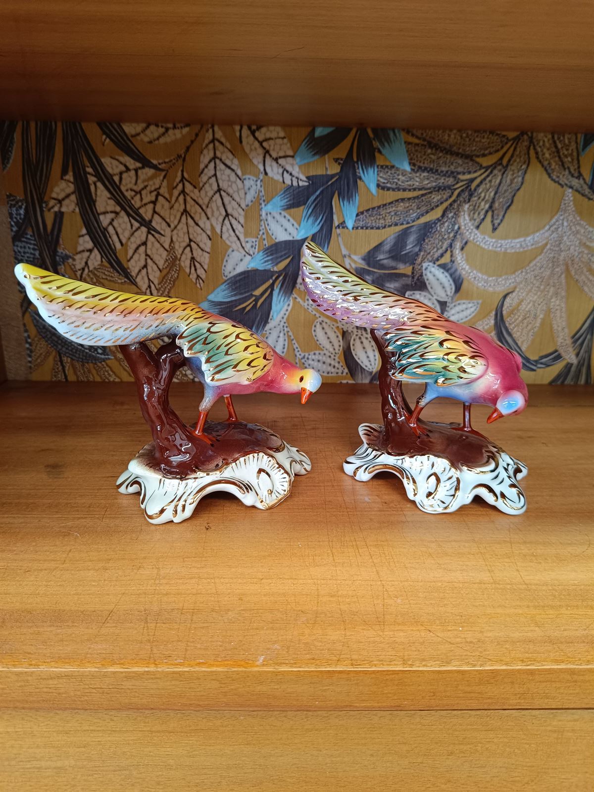 Pareja figuras pavos reales años 70 - Imagen 1