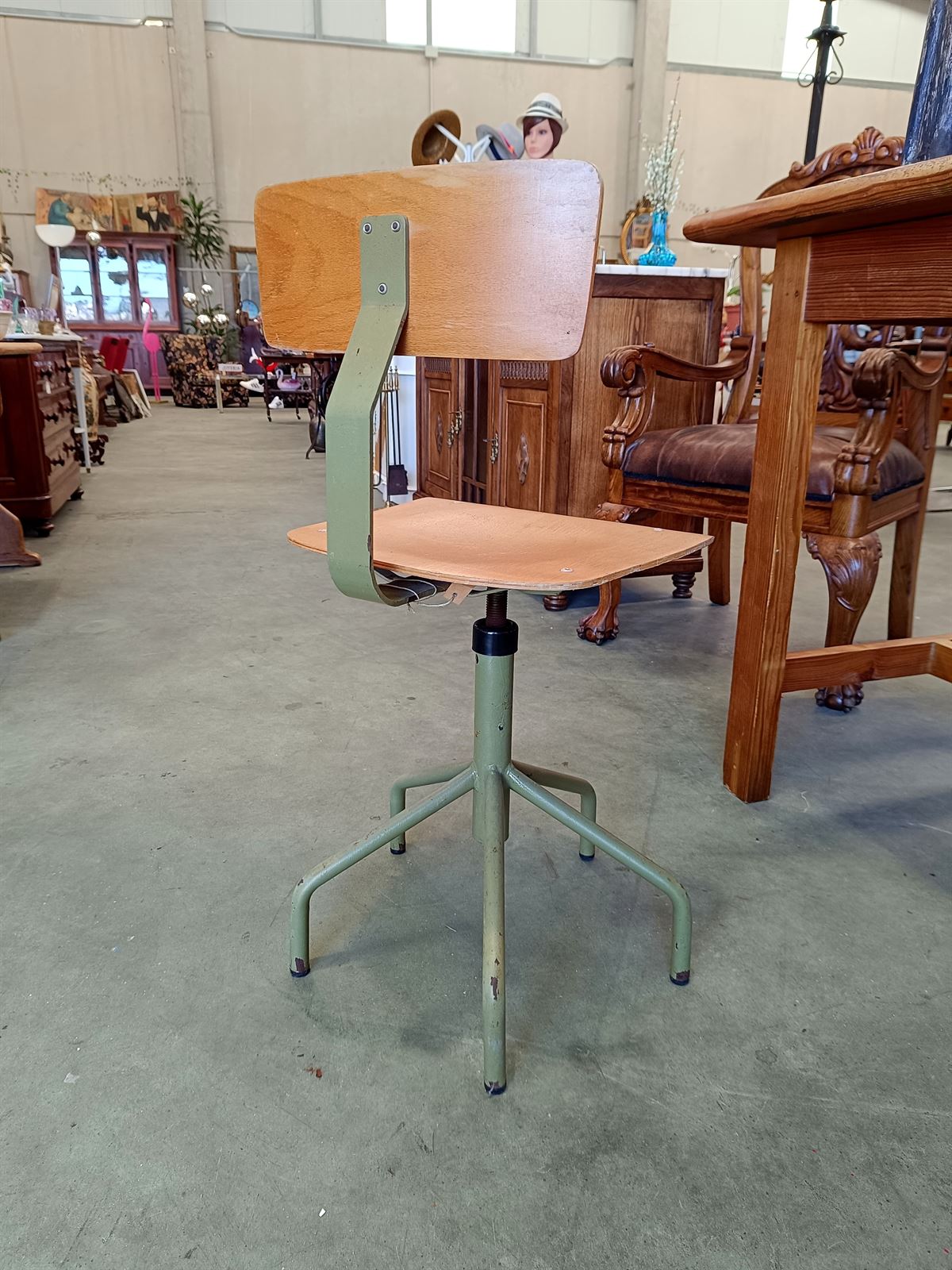 Silla industrial de taller - Imagen 4