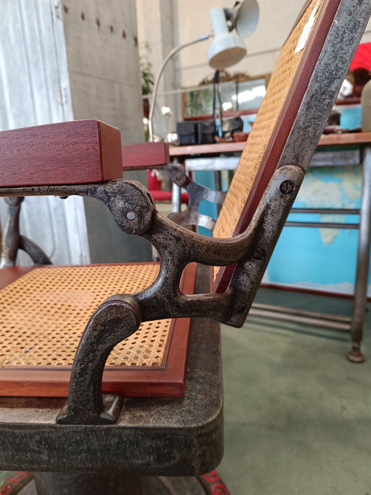 Sillón de barbero antiguo 1910 - Imagen 9