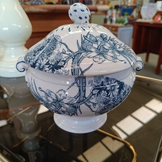 Sopera antigua de porcelana - Imagen 1