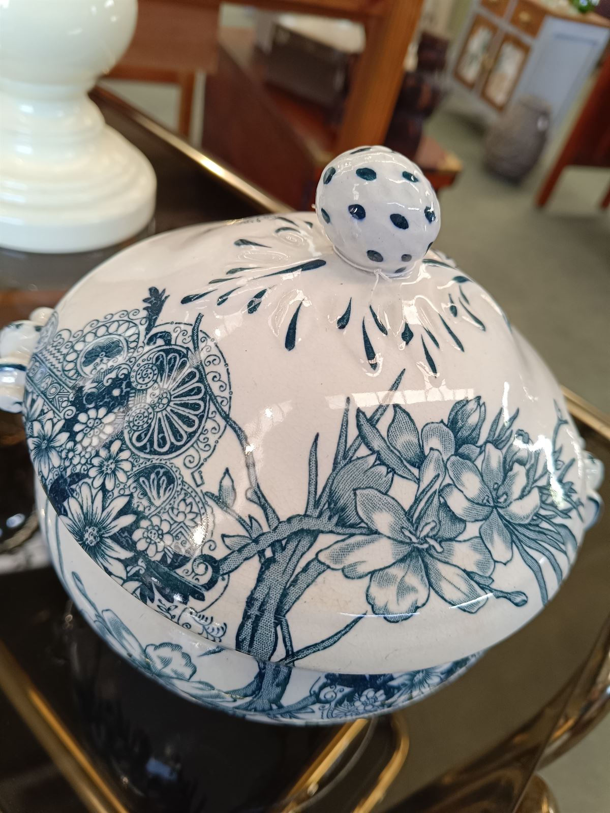 Sopera antigua de porcelana - Imagen 2